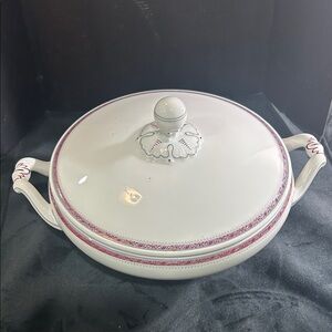 Heinrich White Ceramic covered bowl